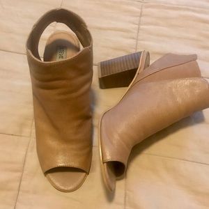 Steve Madden Nobell Booties Boots Tan Size 9M